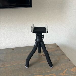 Phone tri pod